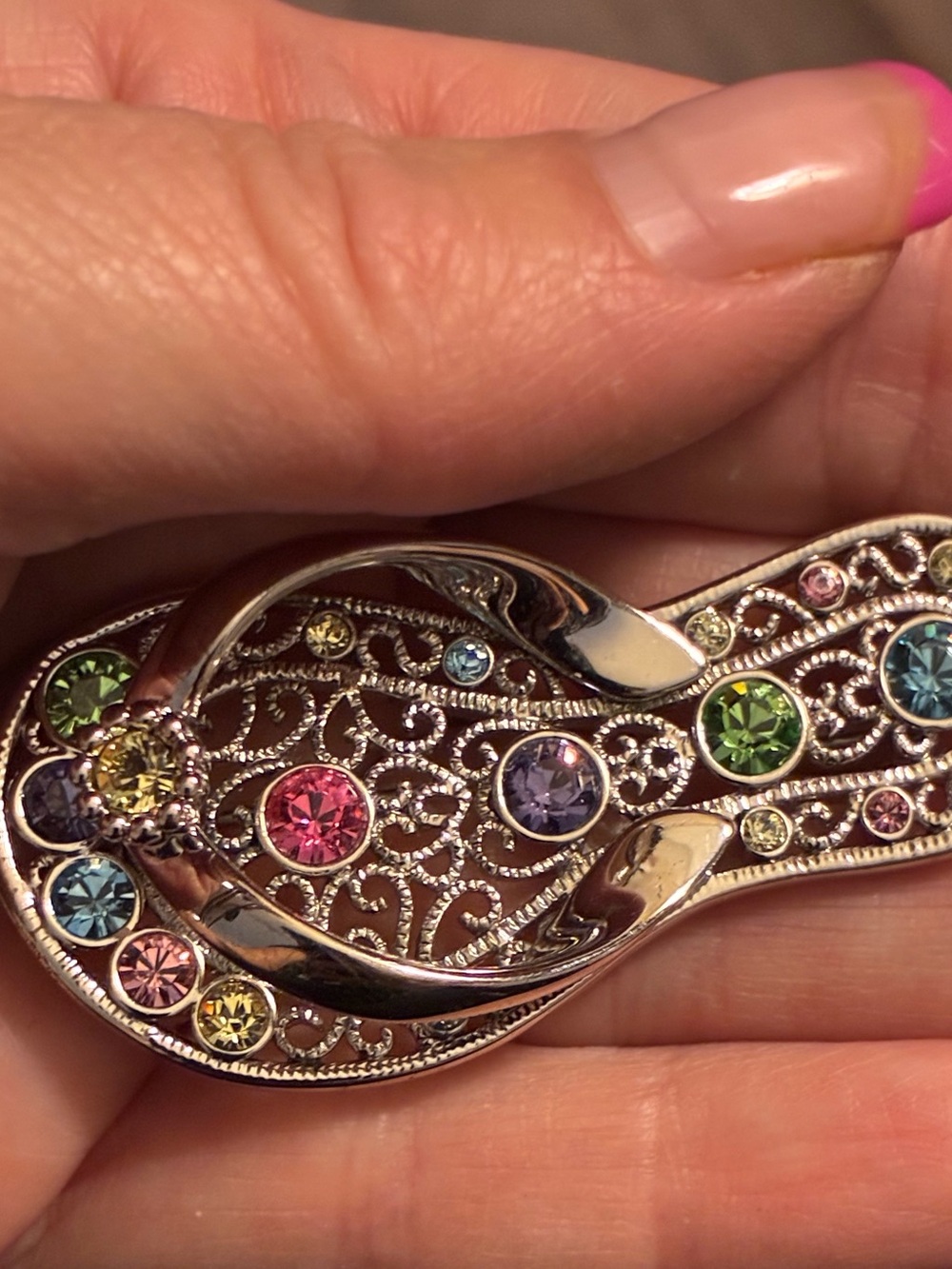 Swarovski Buttler Pin